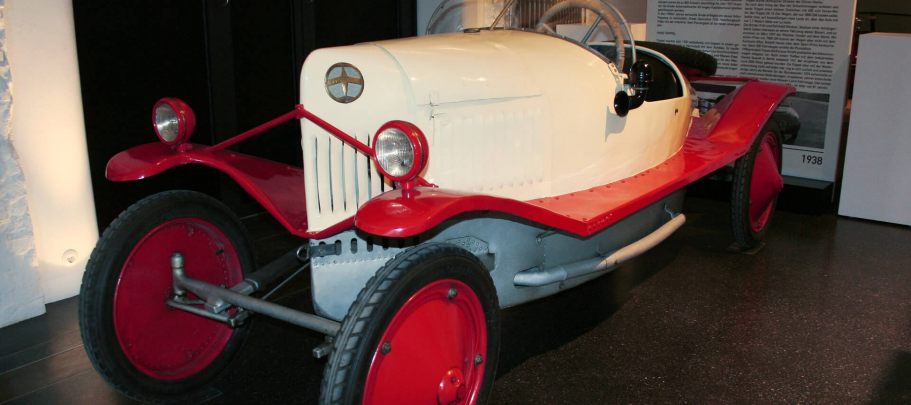 Das Hamburger Automuseum Prototyp wagte 2009 mit der Sonderausstellung 