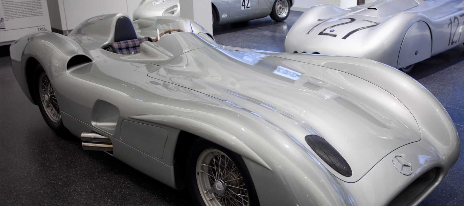 2009 präsentierte das Hamburger Automuseum Prototyp mit der Sonderausstellung „Stromlinie“ außergewöhnliche aerodynamische Fahrzeuge, wie den Porsche Typ 64 oder den Mercedes-Benz C 111-3 Nardo.
